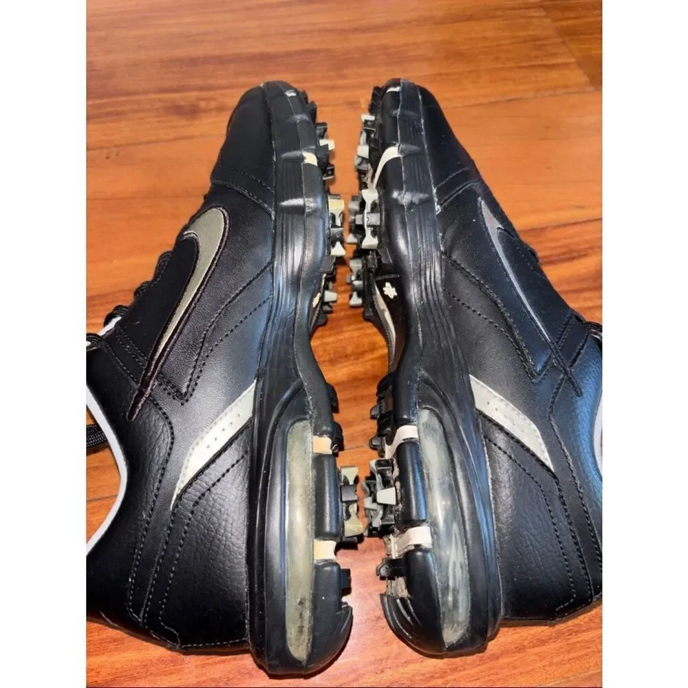 Nike Men’s Black Athletic Golf Shoes with Metallic Swoosh size 8